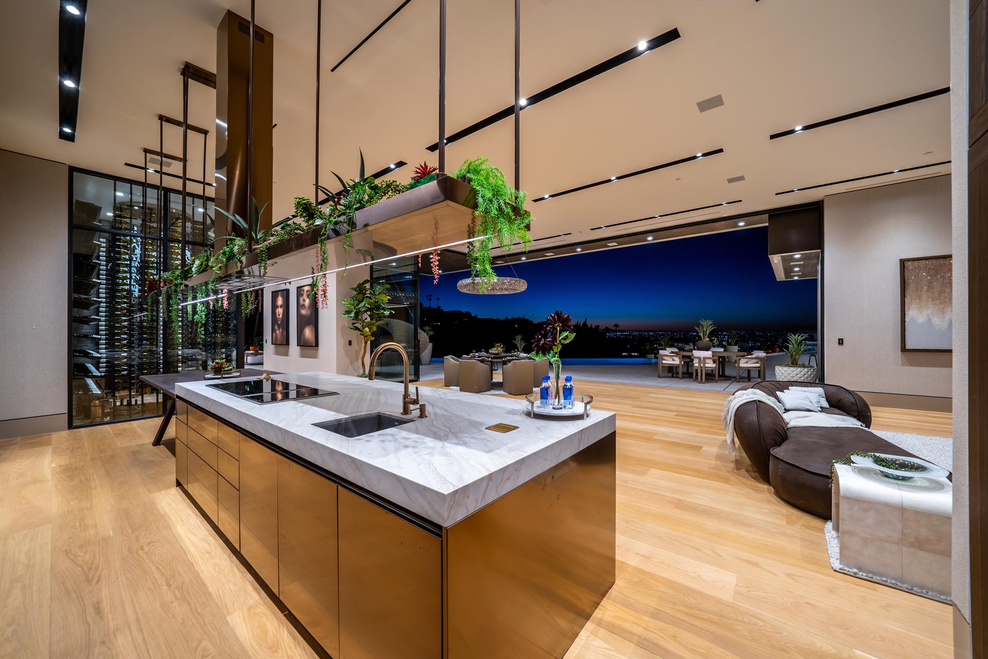Private chef's kitchen